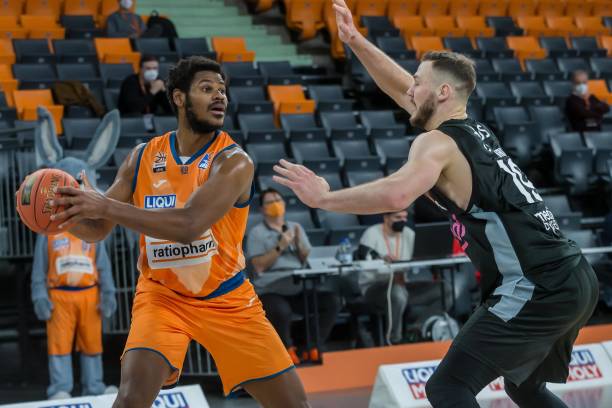 门虎在年轻 门虎在年轻