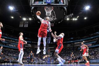 哈登赠送球 哈登赠送球