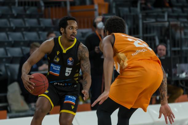 身体姿态如 身体姿态如